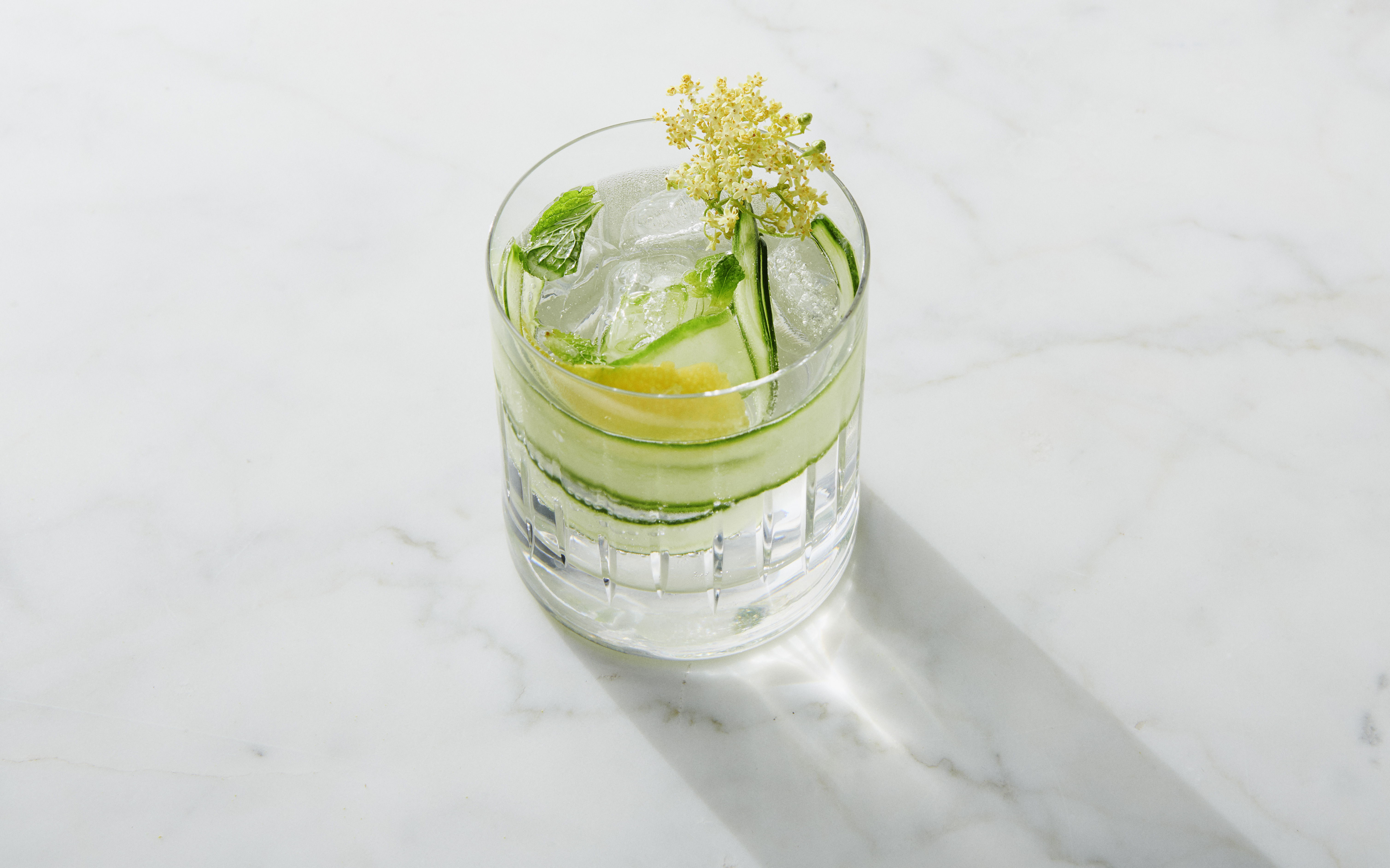 elderflower cucumber cocktail